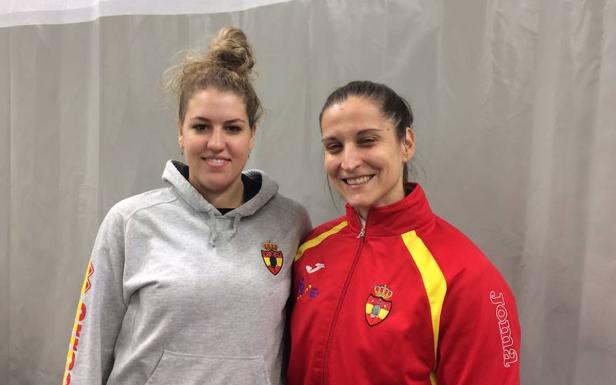 Centenera y Kiskapusi posan después del último entrenamiento