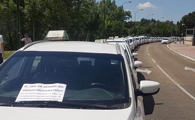 ültima concentración de taxistas contra Uber. R. GÓMEZ