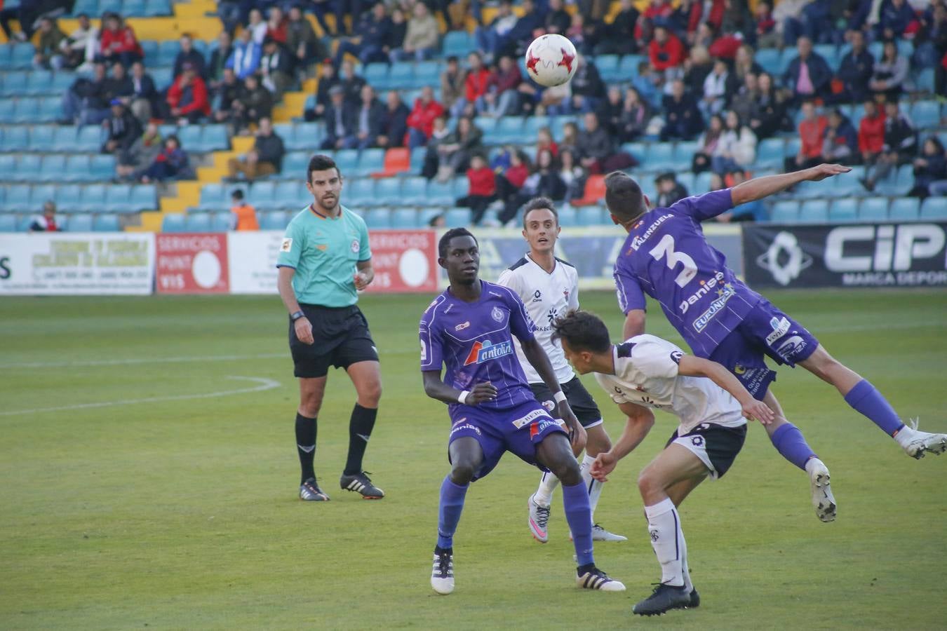 Los de Jonathan Prado confirman su buena racha al ganar a uno de los equipos de la parte alta de la clasificación