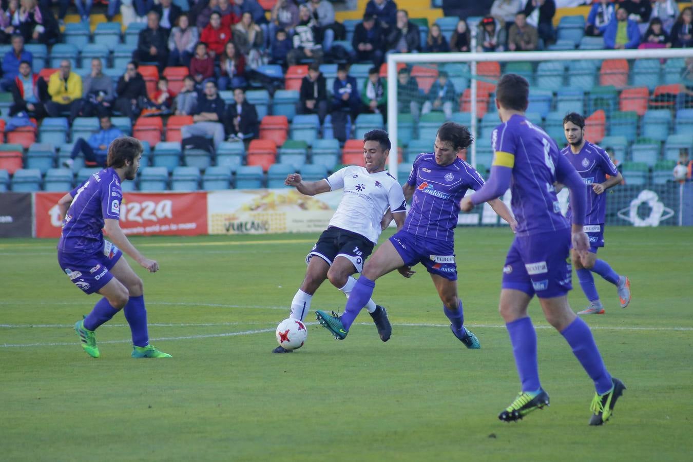 Los de Jonathan Prado confirman su buena racha al ganar a uno de los equipos de la parte alta de la clasificación