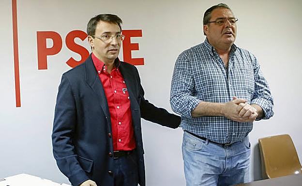Fernando Pablos y Fernando Vegas comparecieron ante la militancia tras hacerse público el resultado de las votaciones. 