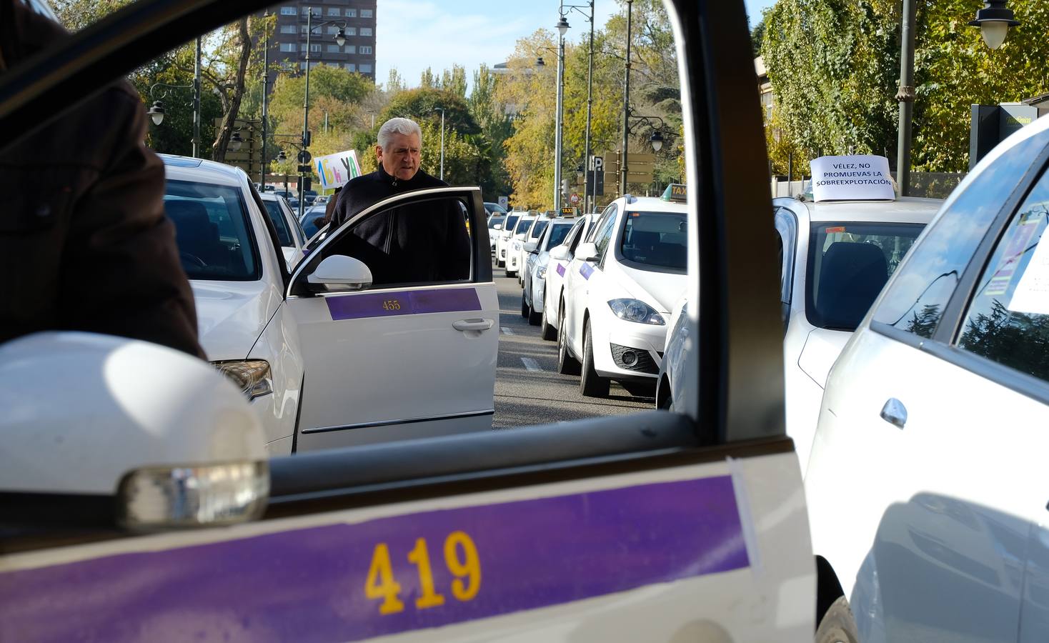 Los taxistas de Valladolid vuelven a reclamar la jornada de 16 horas