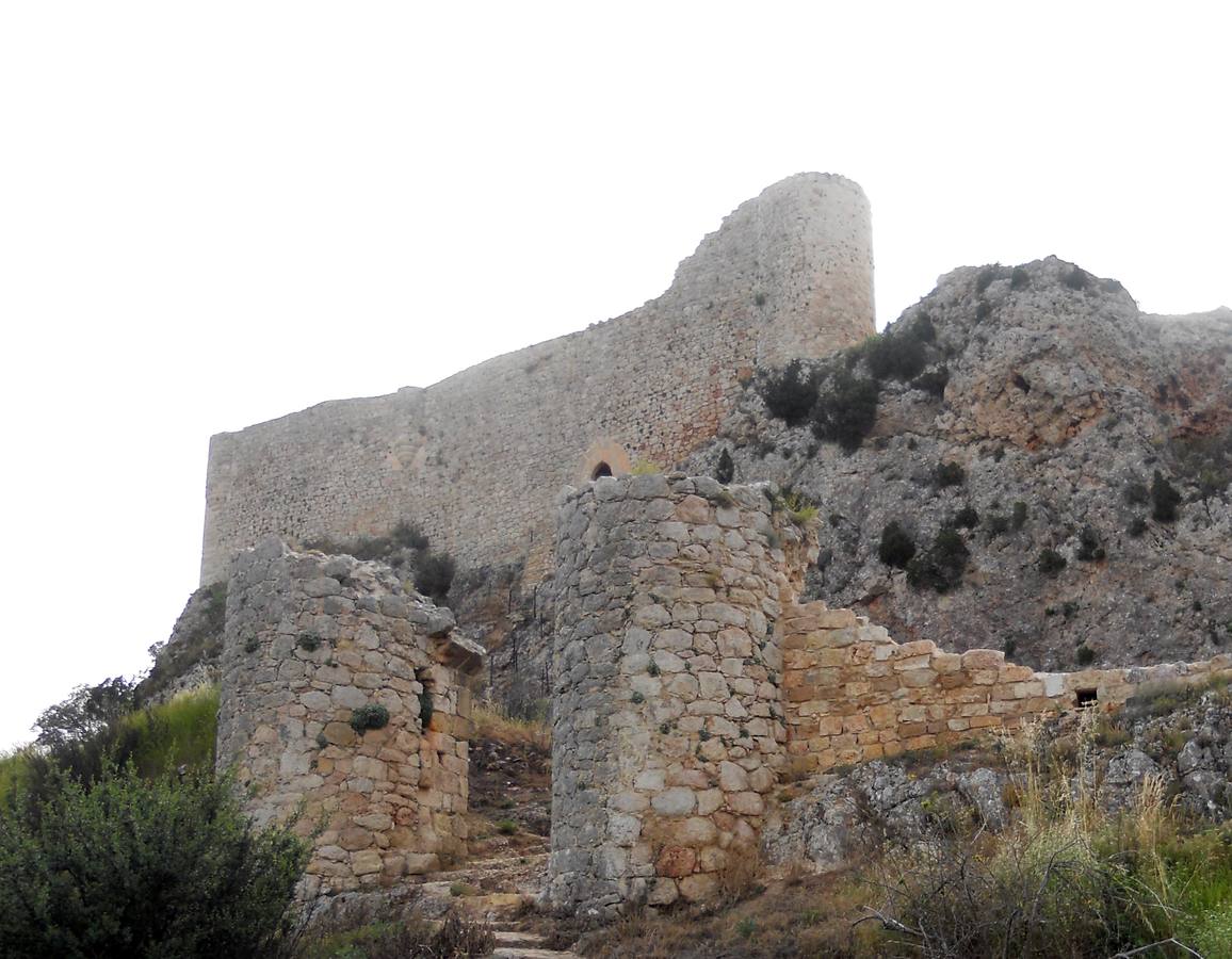 Poza de la Sal. Castillo de los Rojas.