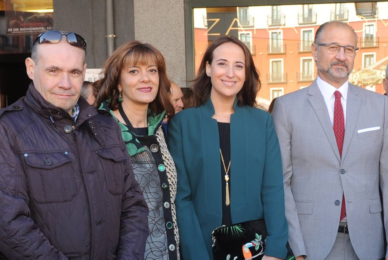 Luis Fuentes y Pilar Vicente, de Ciudadanos con responsables municipales. 