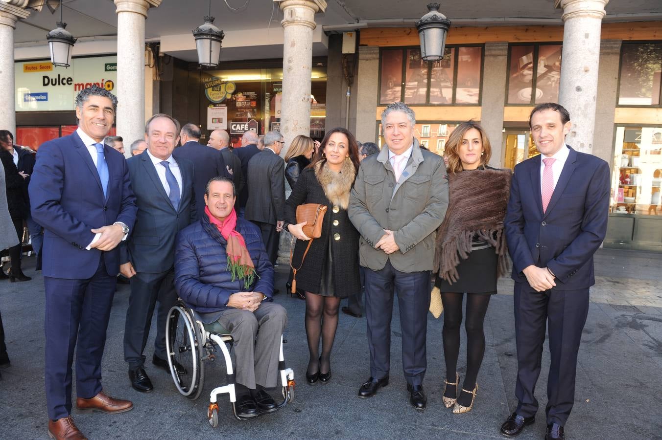 Alberto Plaza, alcalde de Simancas; Javier Castrodeza, secretario general de Sanidad; Ignacio Tremiño, diputado nacional del PP; Ana Díaz de Mera, Tomás Burgos, secretario de Estado de la Seguridad Social; e Inmaculada Rollán con Conrado Íscar, alcalde de Matapozuelos y diputado.