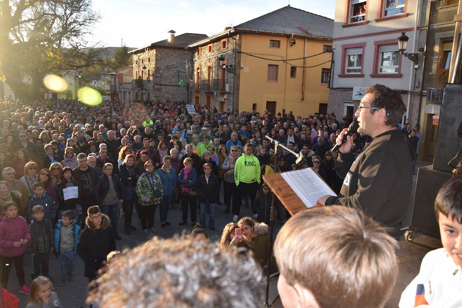 Manifestación en Velilla del Río Carrión por el cierre de la central