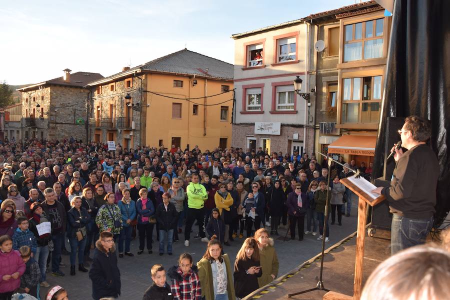 Manifestación en Velilla del Río Carrión por el cierre de la central