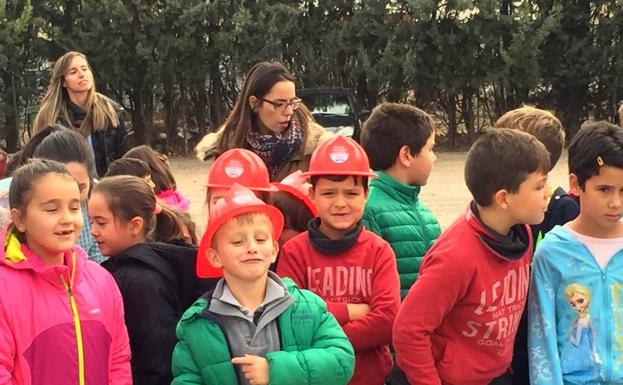 Los escolares disfrutan de la actividad. 