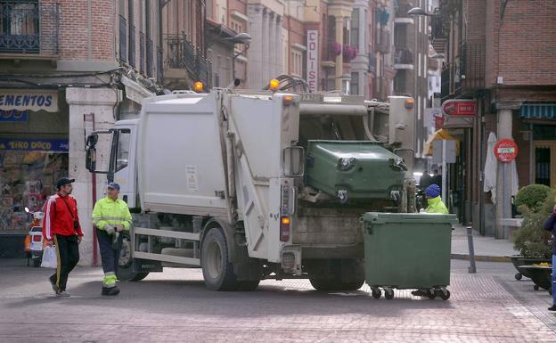 Recogida de basuras a cargo de la Mancomunidad en Medina.