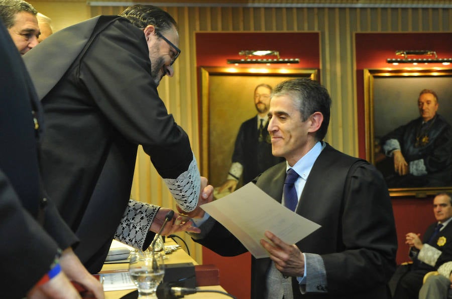 El Colegio de Abogados de Valladolid entrega insignias y reconocimientos durante su fiesta colegial