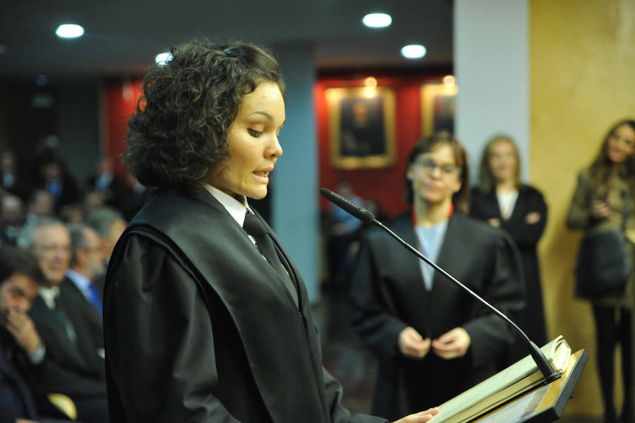 El Colegio de Abogados de Valladolid entrega insignias y reconocimientos durante su fiesta colegial