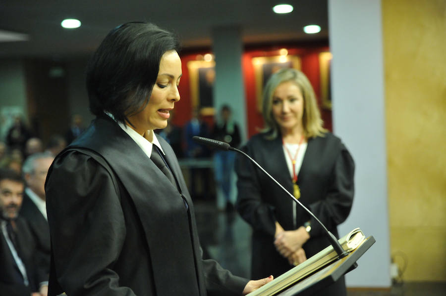 El Colegio de Abogados de Valladolid entrega insignias y reconocimientos durante su fiesta colegial