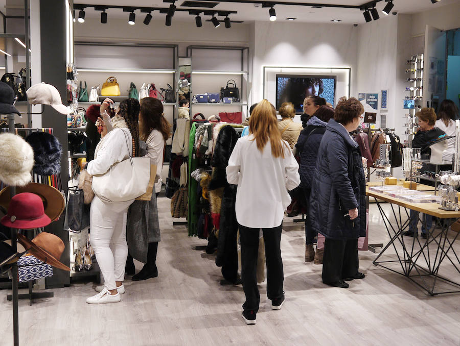 El Black Friday llena las tiendas en Salamanca