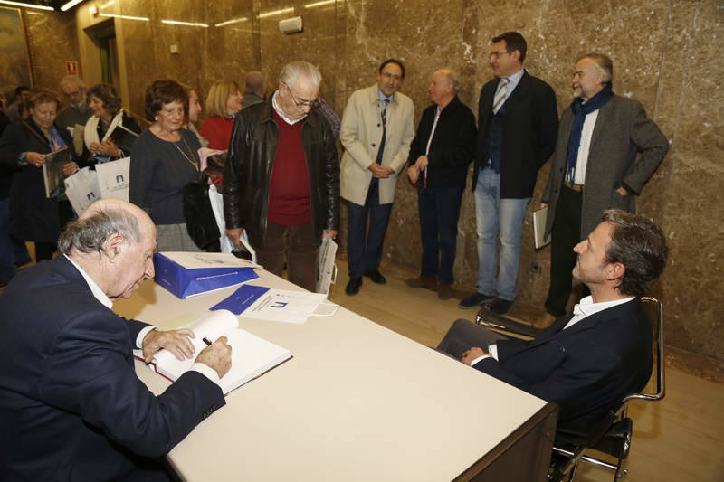 Presentacion del libro de José María Pérez Peridis &#039;Hasta una ruina puede ser esperanza&#039;