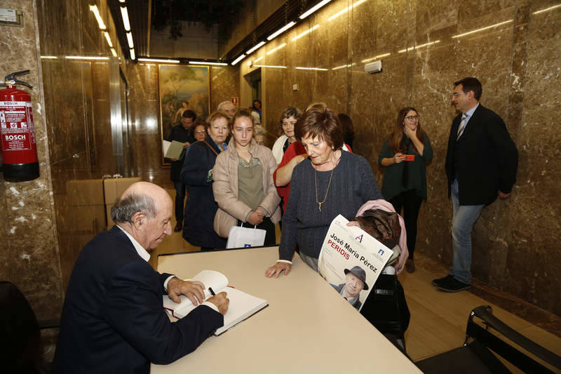 Presentacion del libro de José María Pérez Peridis &#039;Hasta una ruina puede ser esperanza&#039;