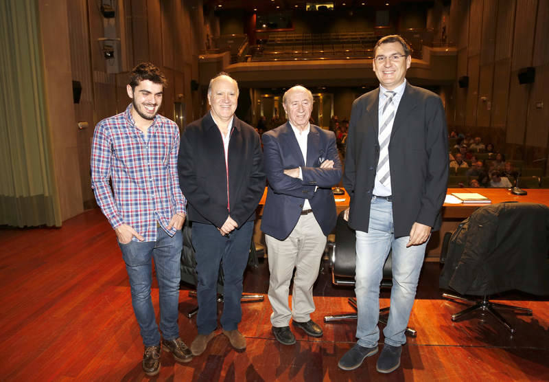 Presentacion del libro de José María Pérez Peridis &#039;Hasta una ruina puede ser esperanza&#039;