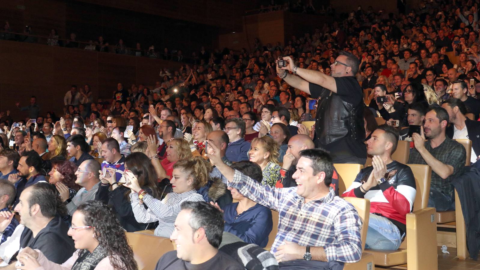 El cantante barcelonés llega a Valladolid en el tramo final de su gira Salud & Rock and roll