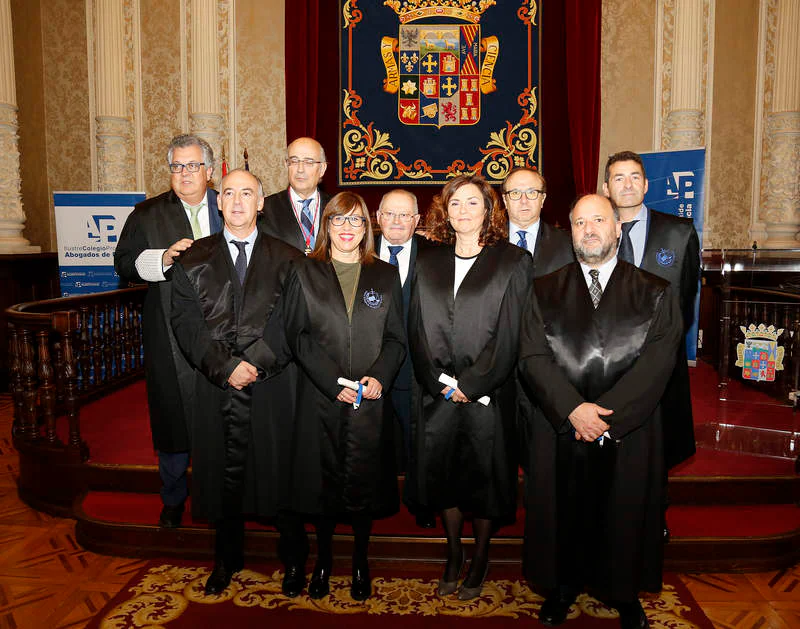 El Colegio de Abogados de Palencia acoge a los nuevos colegiados y reconoce la trayectoria de los veteranos 