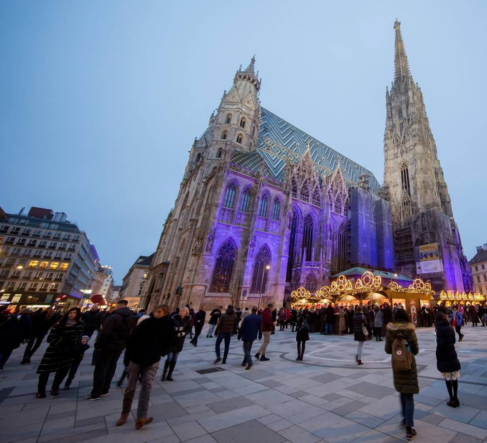 Mercadillo navideño en Viena (Austria).