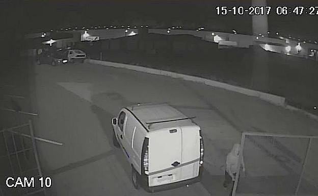 Imagen de uno de los robos tomada por una cámara de seguridad.