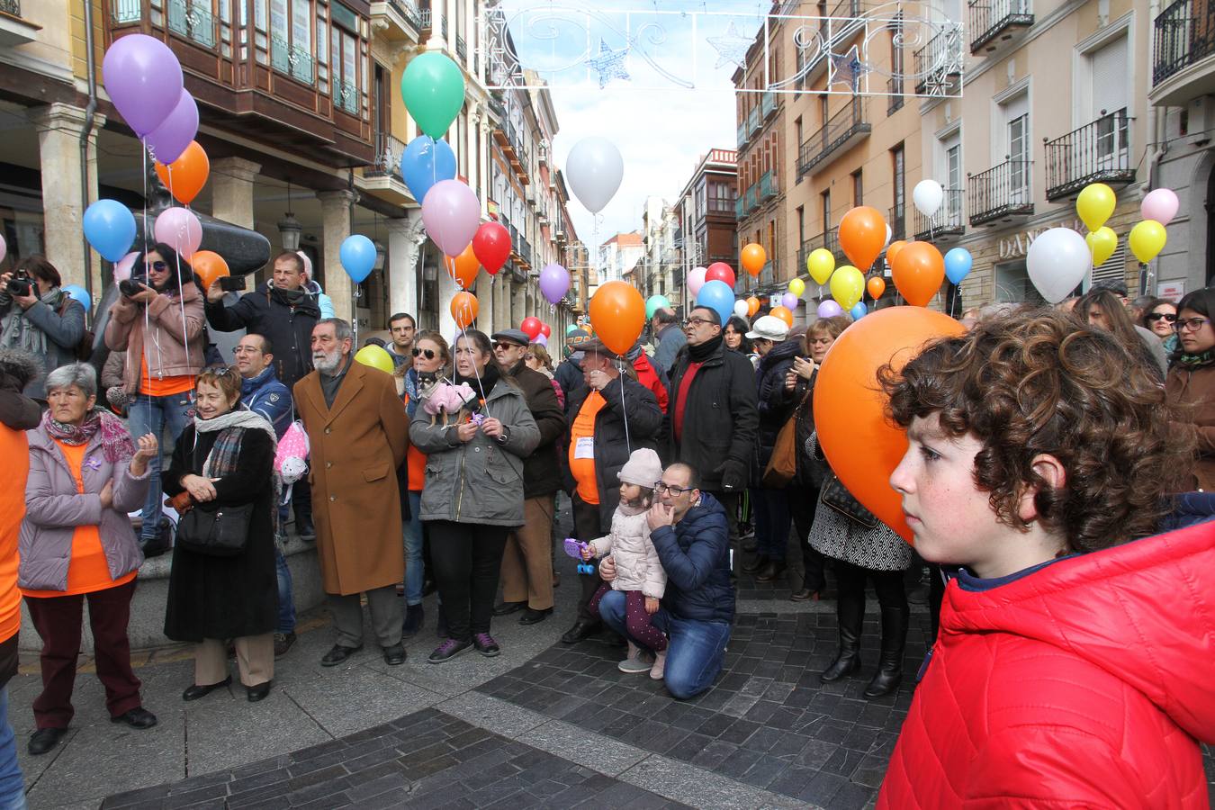 Cadena humana en el Día de la Discapacidad en Palencia