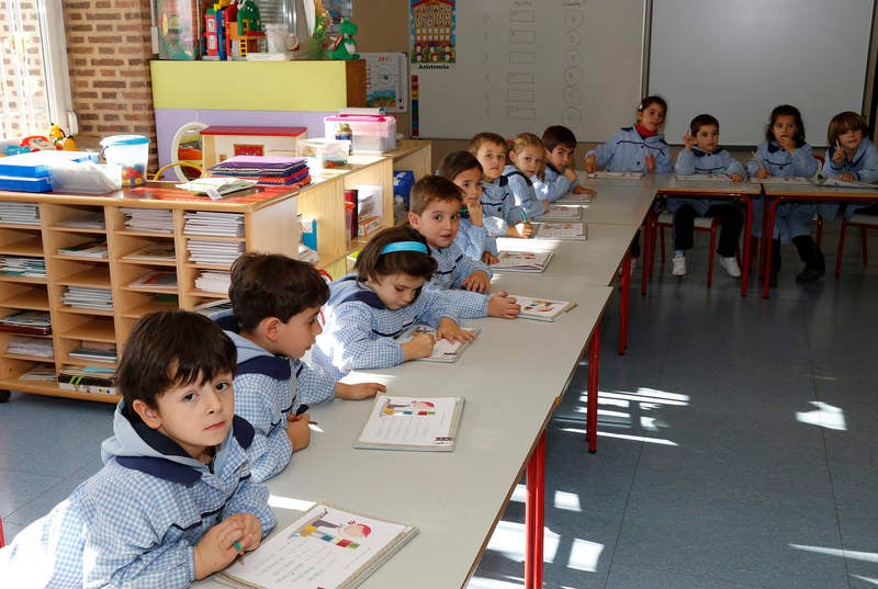 Tenacidad, humildad y gratitud marcan la tarea de la educación en valores cristianos que recibe el casi centenar de alumnos