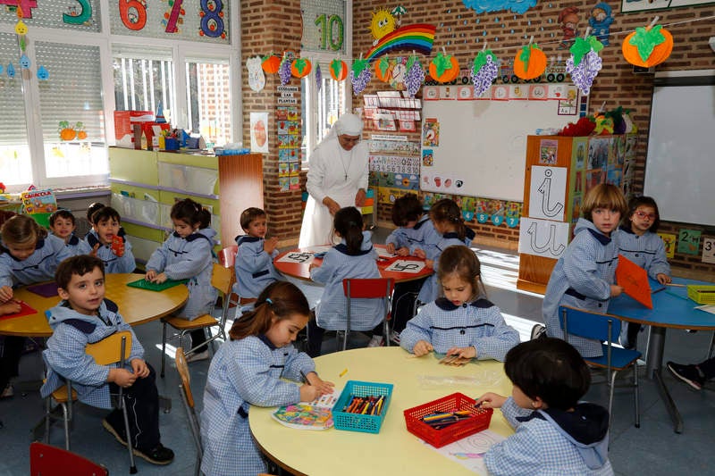 Tenacidad, humildad y gratitud marcan la tarea de la educación en valores cristianos que recibe el casi centenar de alumnos