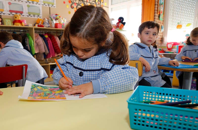 Tenacidad, humildad y gratitud marcan la tarea de la educación en valores cristianos que recibe el casi centenar de alumnos