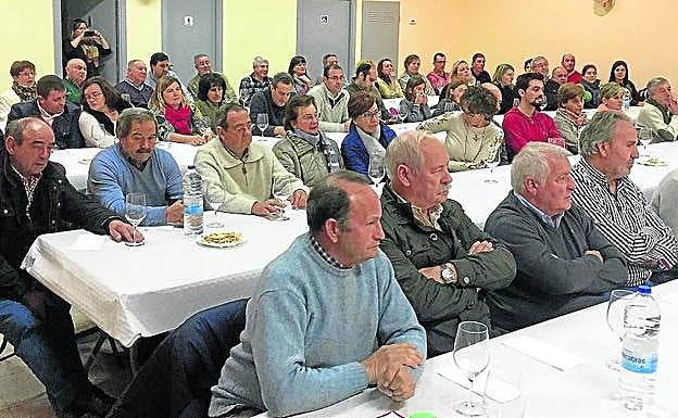 Participantes en la cata de la fiesta de San Andrés.
