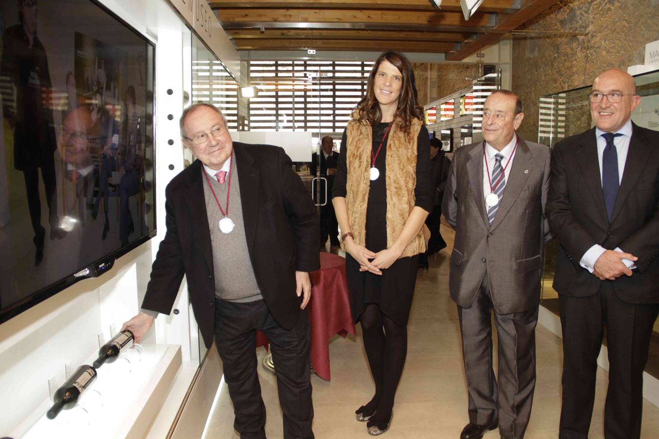 El reconocimiento, que ha congregado a numerosos invitados, ha tenido lugar este mediodía en el castillo de Peñafiel