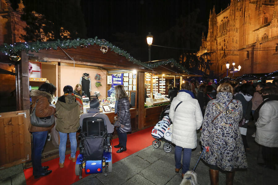 Un total de 40 casetas ofrecerán distintos productos artesanos, alimentarios, de bisutería o de ropa hasta el 8 de enero en la plaza de Anaya