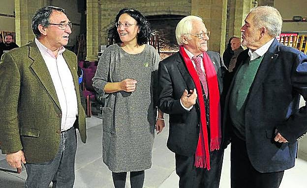 Luis Alonso, Blanca Rodríguez-Chávez, el Padre Ángel y Demetrio Madrid.