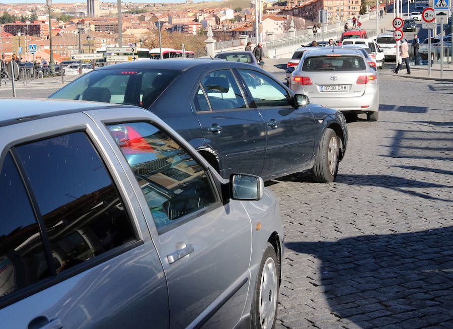 Turistas en Segovia durante el puente de la Constitución