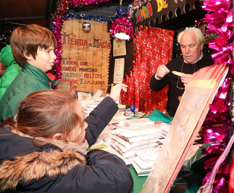 Mercadillo navideño en la Plaza Mayor de Palencia