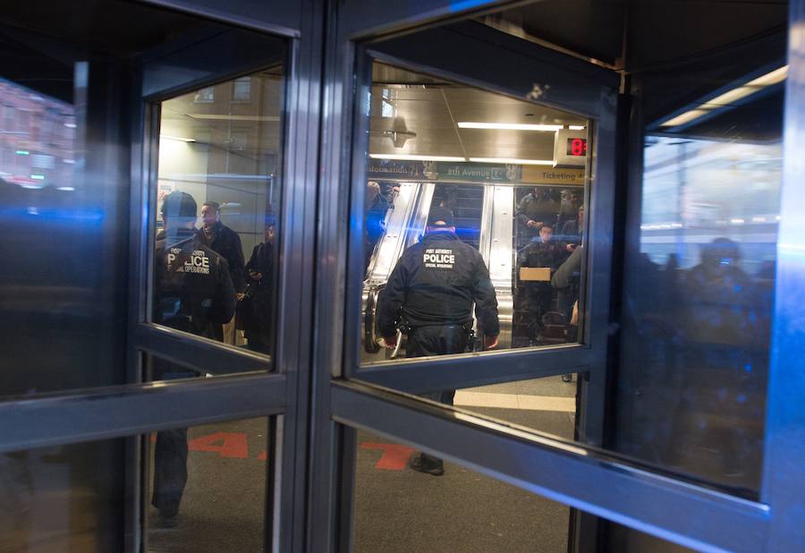 Un hombre, que ha sido detenido, habría intentado acceder al metro en la zona de Times Square con un artefacto.