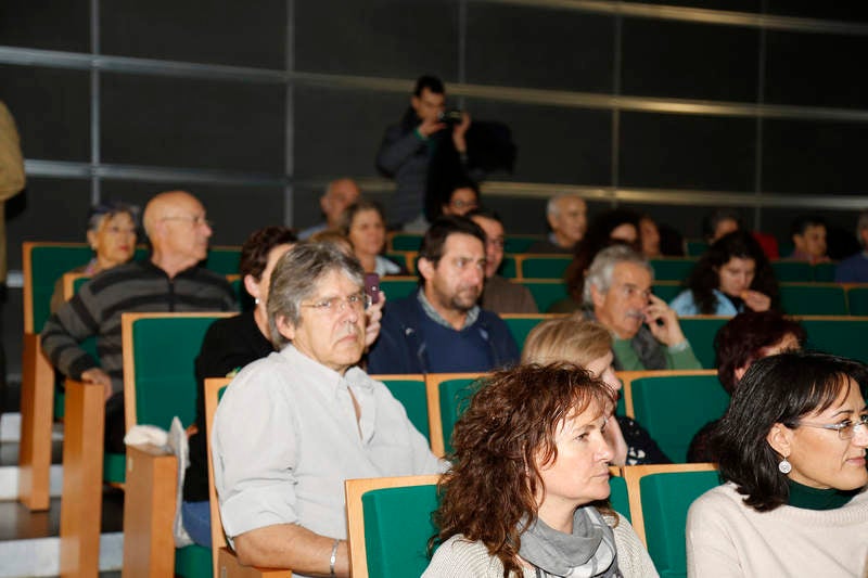 El centro cultural Lecrác ha sido el escenario de la celebración del Día Internacional del Voluntario que promueve la Plataforma de Voluntariado