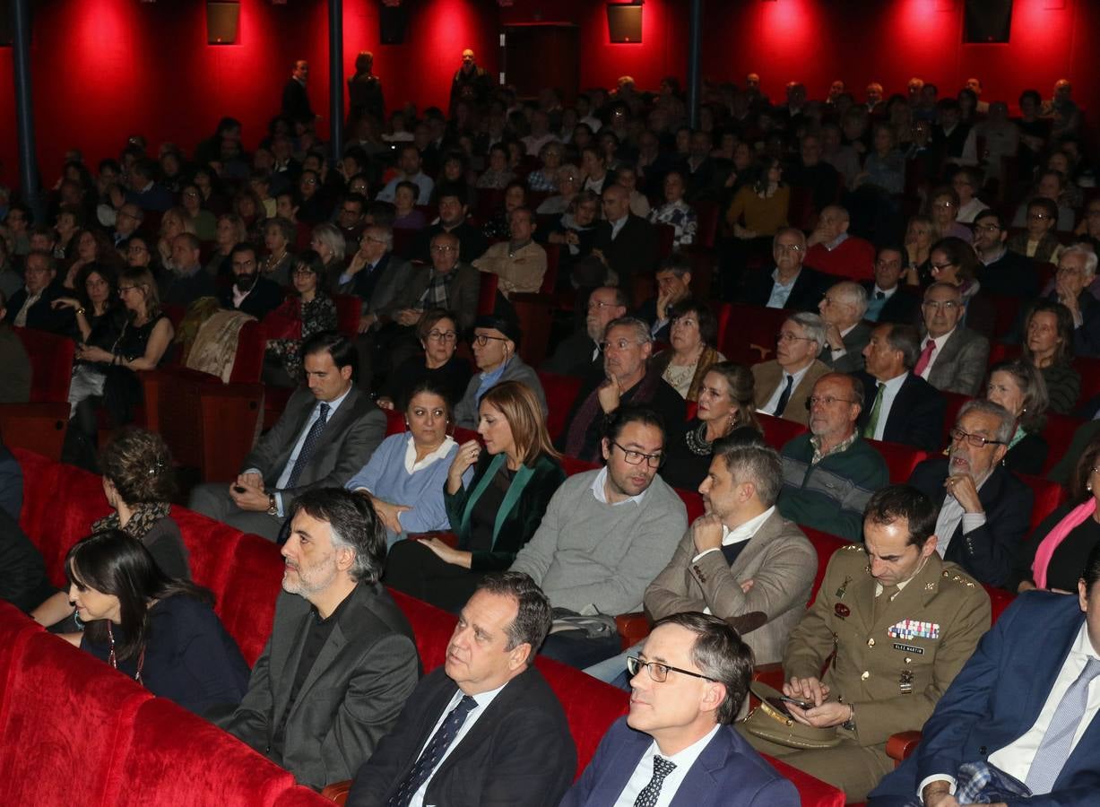 Un Teatro Zorrilla abarrotado rindió tributo al fotógrafo medinense