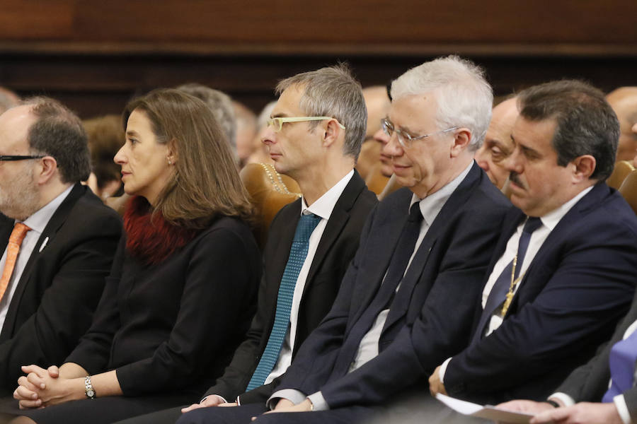 El Rey preside en la USal la presentación del Diccionario Panhispánico Jurídico