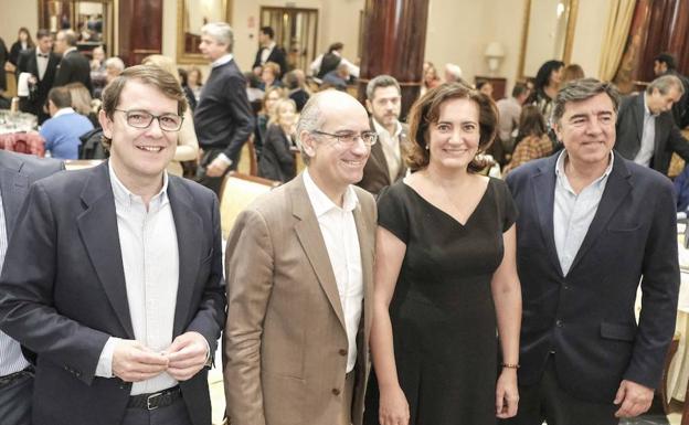 Mañueco pide a los catalanes que confíen en el PP porque es «el voto útil»
