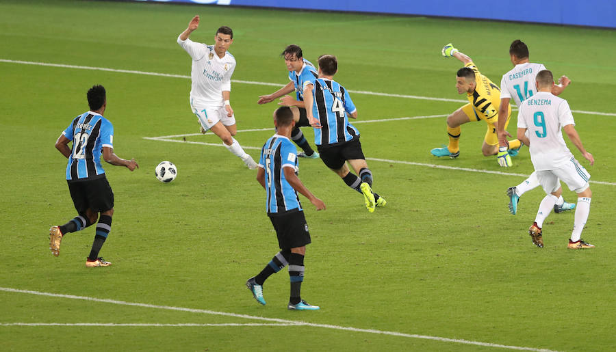 El conjunto blanco cerró el año con un nuevo título gracias a un gol de Cristiano antes de medirse al Barcelona en la Liga.