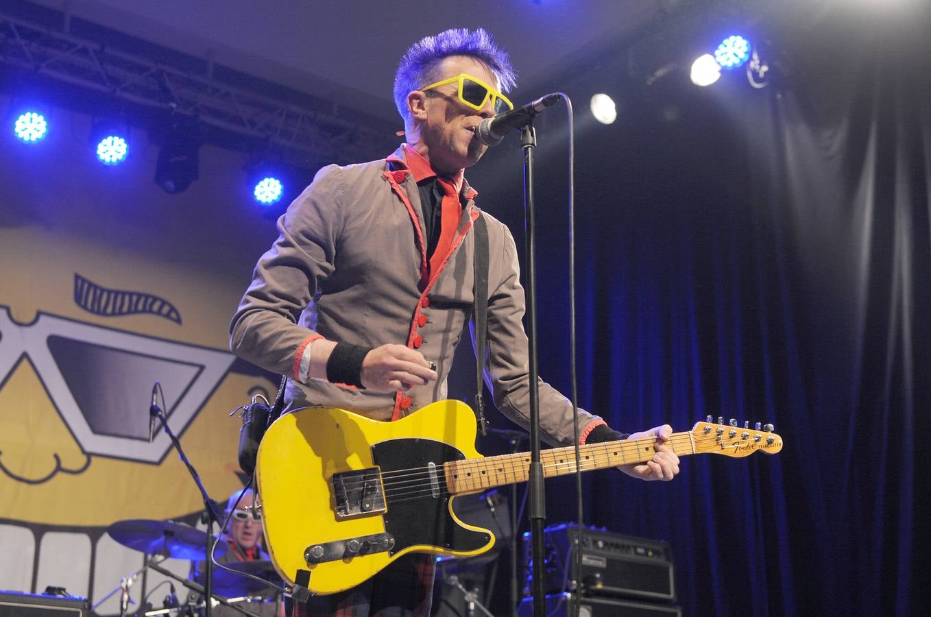 Actuación de Toy Dolls en el LAVA