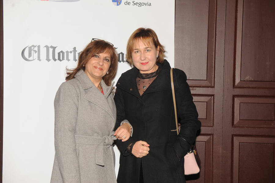 Silvia Muñoz y Charo González.