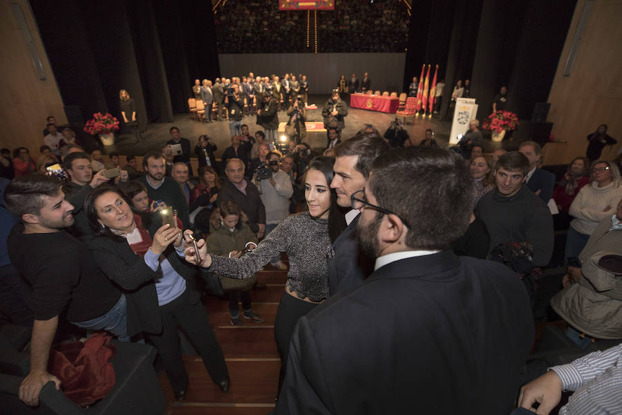 Entrega de la medalla de Oro de la Diputación de Ávila a Íker Casillas