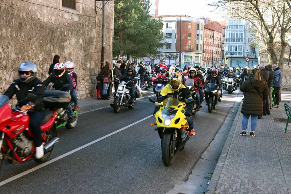 Cerca de 1.000 moteros han participado en la campaña solidaria del Real Moto Club Burgalés