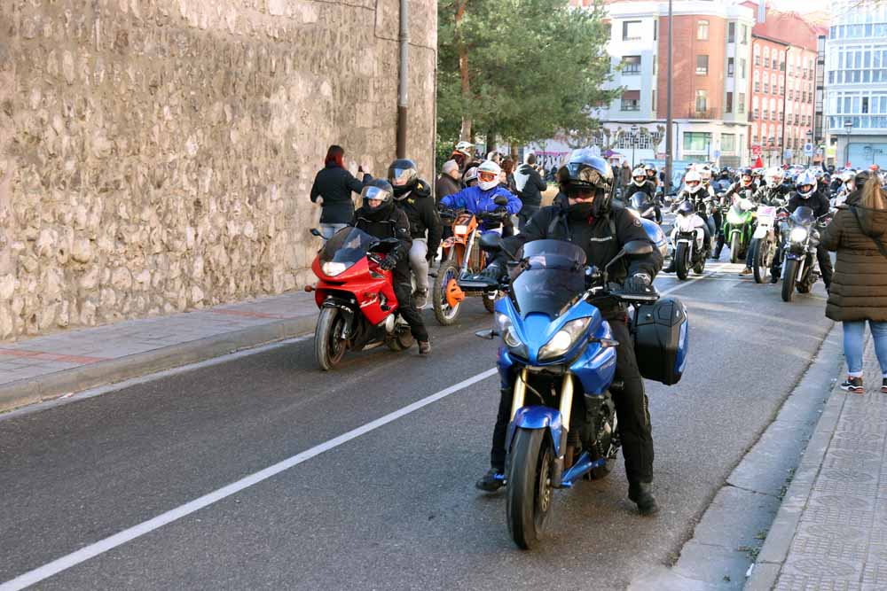 Cerca de 1.000 moteros han participado en la campaña solidaria del Real Moto Club Burgalés