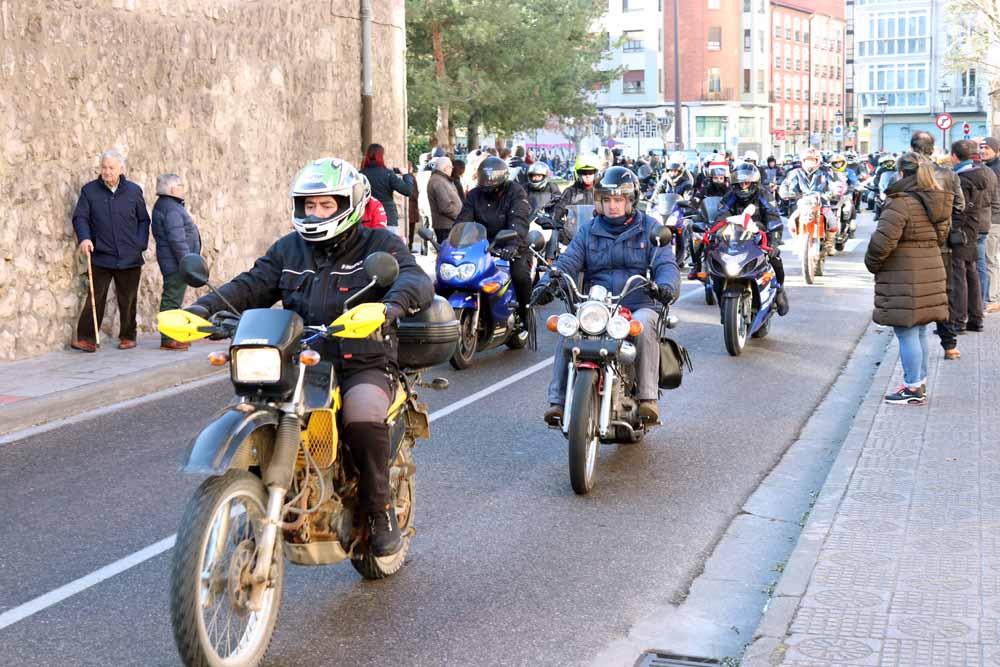 Cerca de 1.000 moteros han participado en la campaña solidaria del Real Moto Club Burgalés