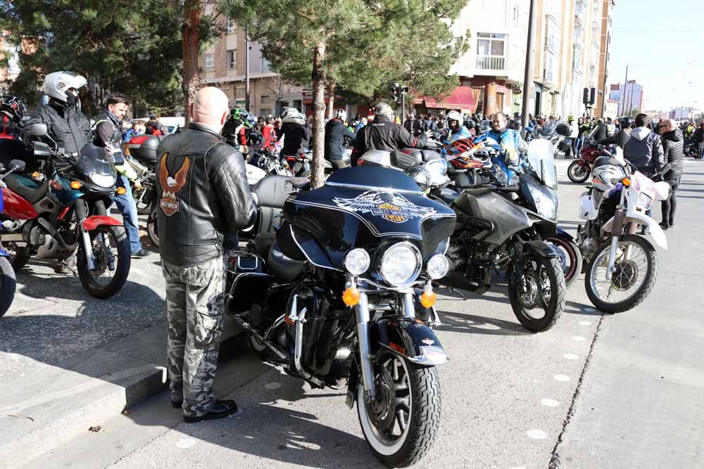 Cerca de 1.000 moteros han participado en la campaña solidaria del Real Moto Club Burgalés