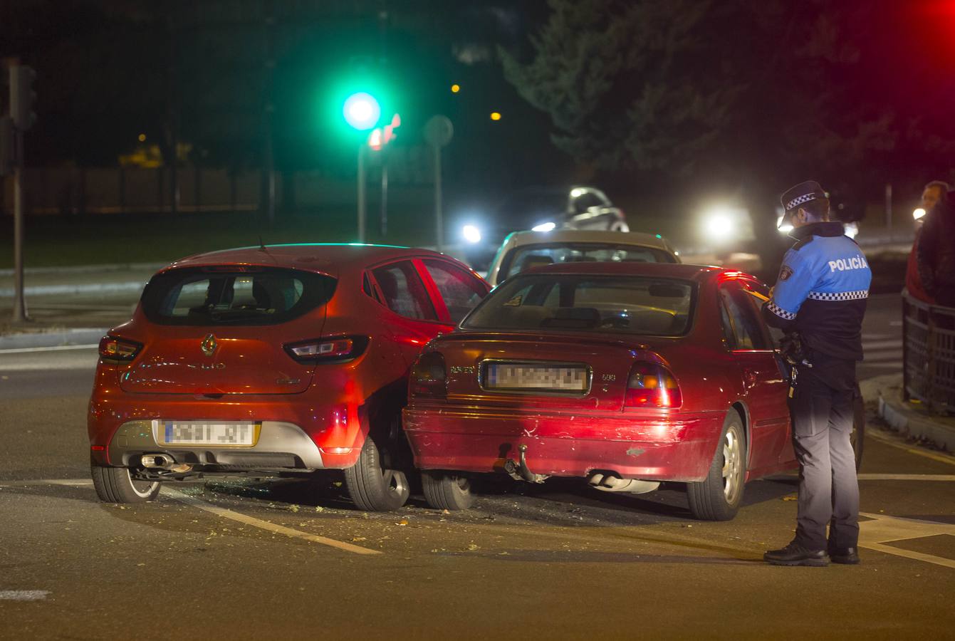 La conductora de uno de los tres vehículos implicados perdió el control de su coche