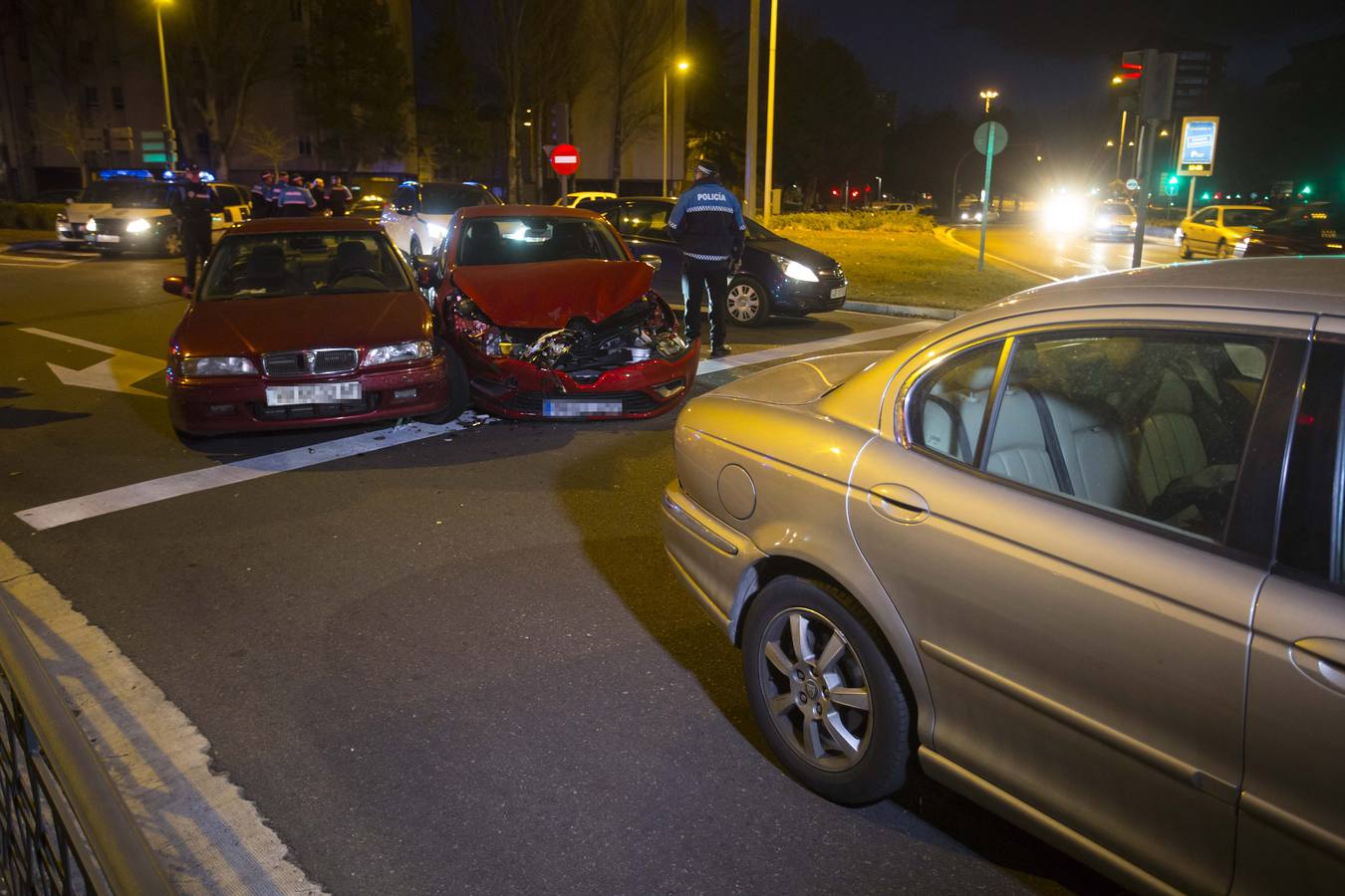 La conductora de uno de los tres vehículos implicados perdió el control de su coche