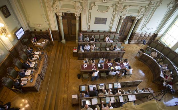 Salón de plenos del Ayuntamiento de Valladolid. 